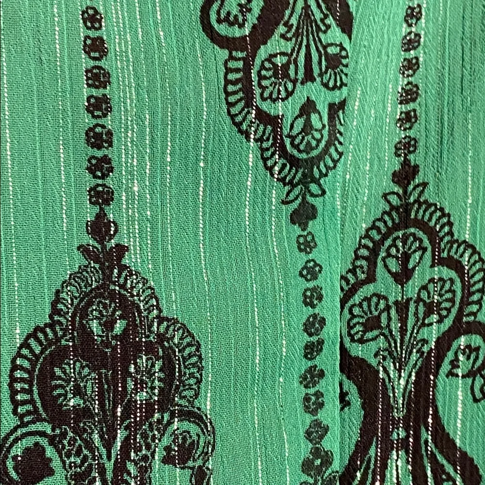 Rebecca Malone green & black festive blouse size LARGE - Picture 9 of 13